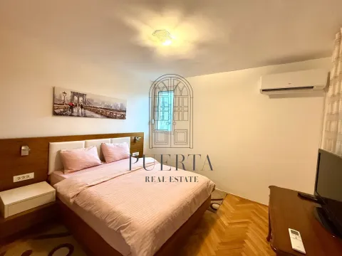 Rent, two bedroom apartment, 78m², Blok 5, Podgorica - image 10