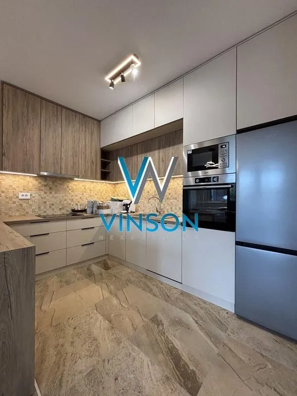 Izdavanje, dvosoban stan, 120m², Petrovaradin, Novi Sad