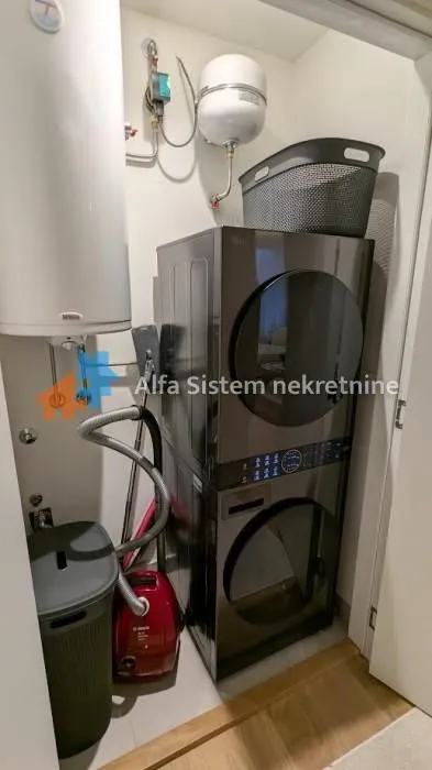 Rent, three bedroom apartment, 73m², Savski Venac, Beograd