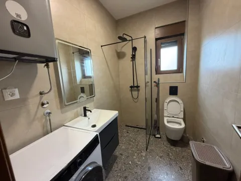 Rent, one bedroom apartment, 45m², Vezirov Most, Podgorica - image 10