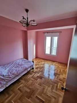 Izdavanje, dvosoban stan, 70m², Blok 9, Podgorica - image 8