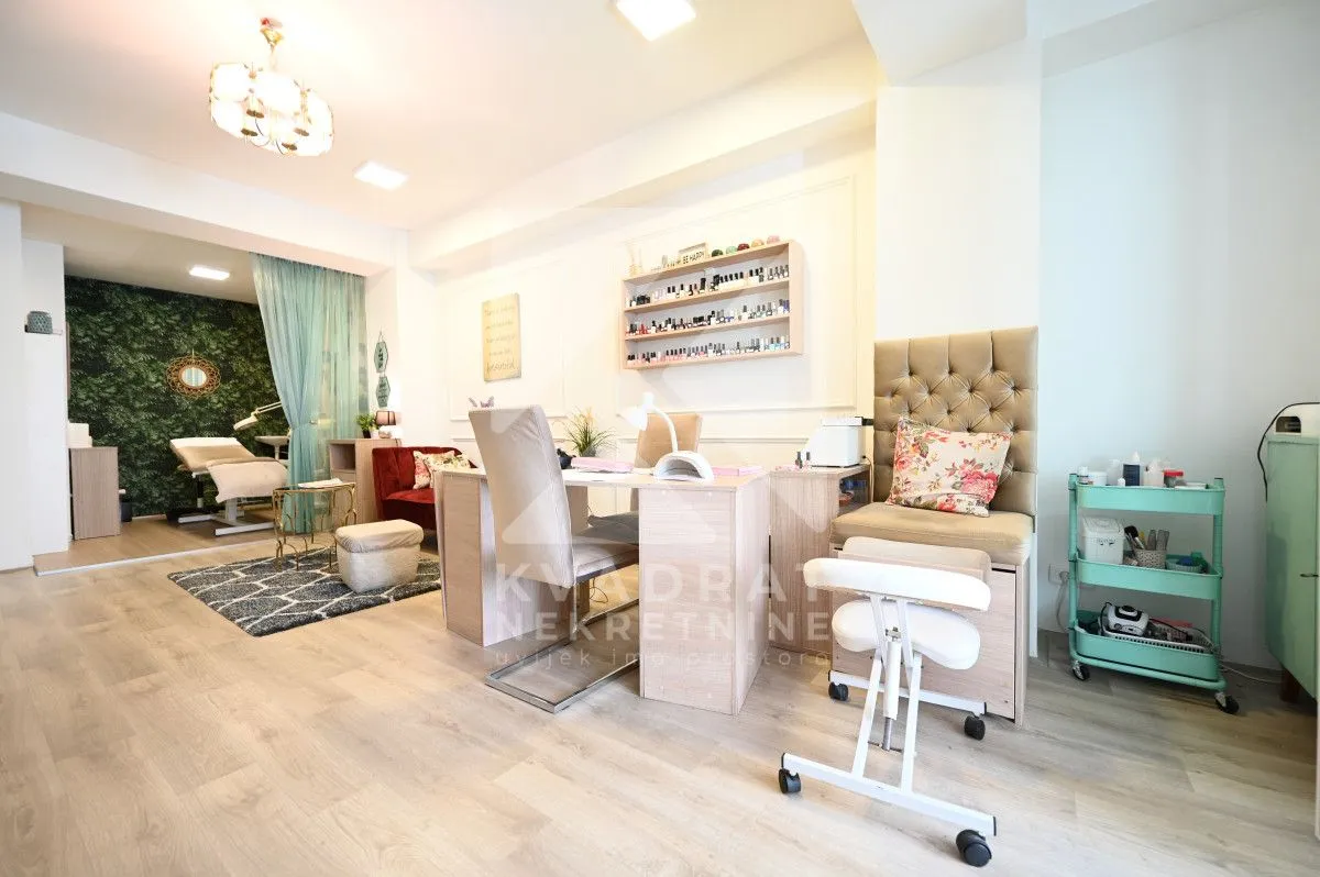 Rent, office space, 63m², City Kvart, Podgorica
