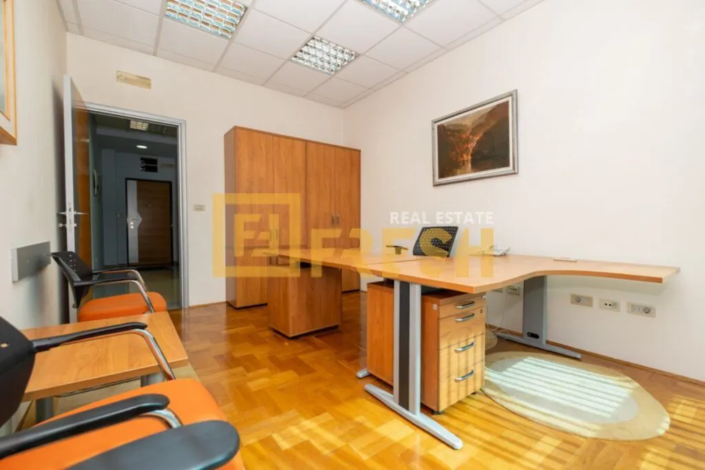 Rent, office space, 78m², Preko Morače, Podgorica