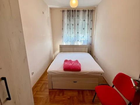 Izdavanje, trosoban stan, 85m², Pobrežje, Podgorica - image 14