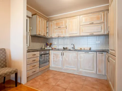 Prodaja, dvosoban stan, 69m², Centar, Bar - image 2