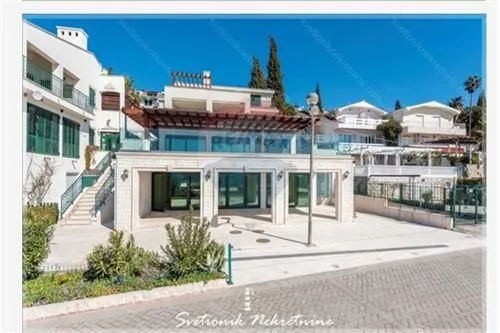 Prodaja, kuća, 234m², Savina, Herceg Novi