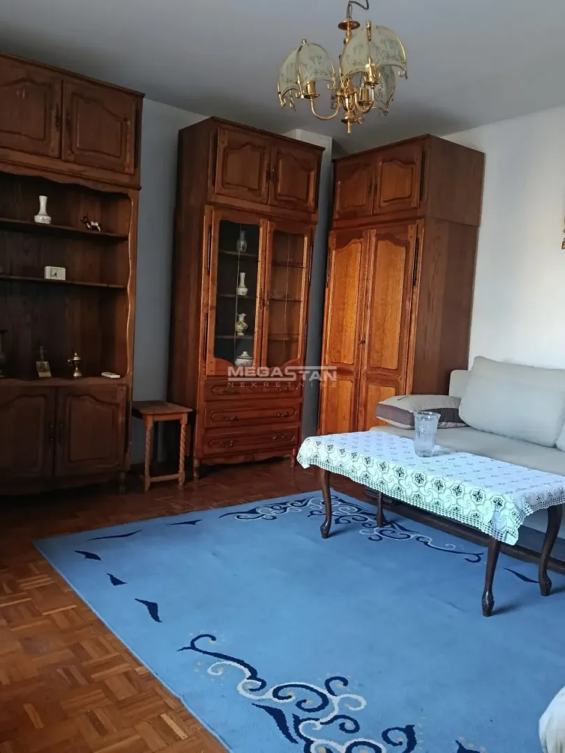 Izdavanje, jednosoban stan, 52m², Karaburma, Palilula Sve Podlokacije