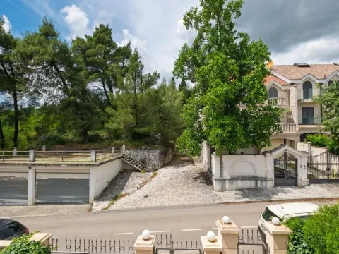 Rent, house, 280m², Podgorica, Crna Gora - image 34