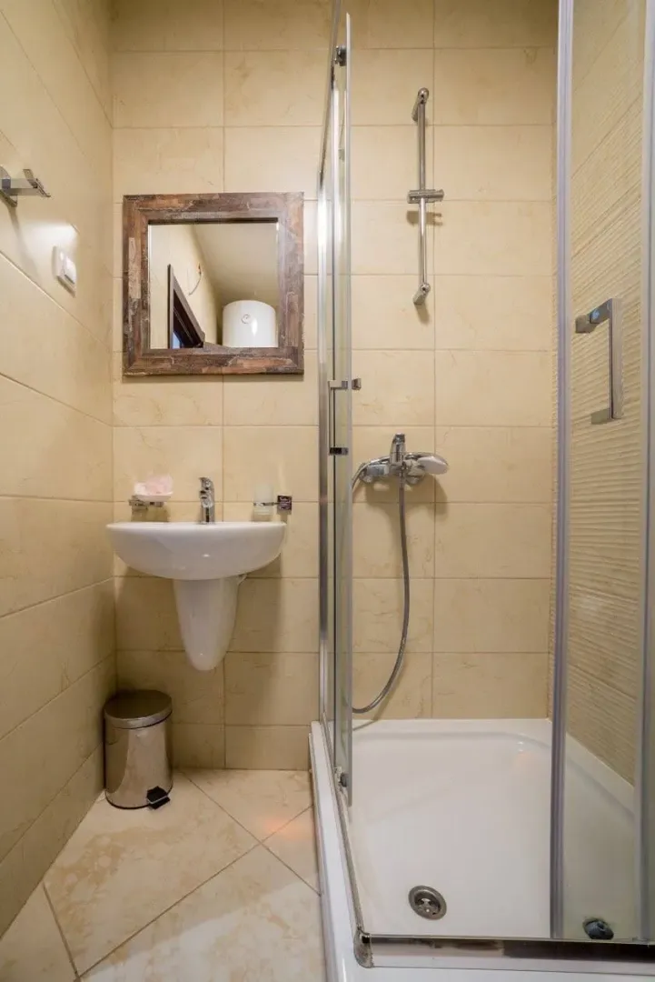 Rent, one bedroom apartment, 42m², Bečići, Budva