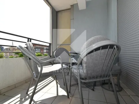 Izdavanje, jednosoban stan, 61m², Preko Morače, Podgorica - image 12