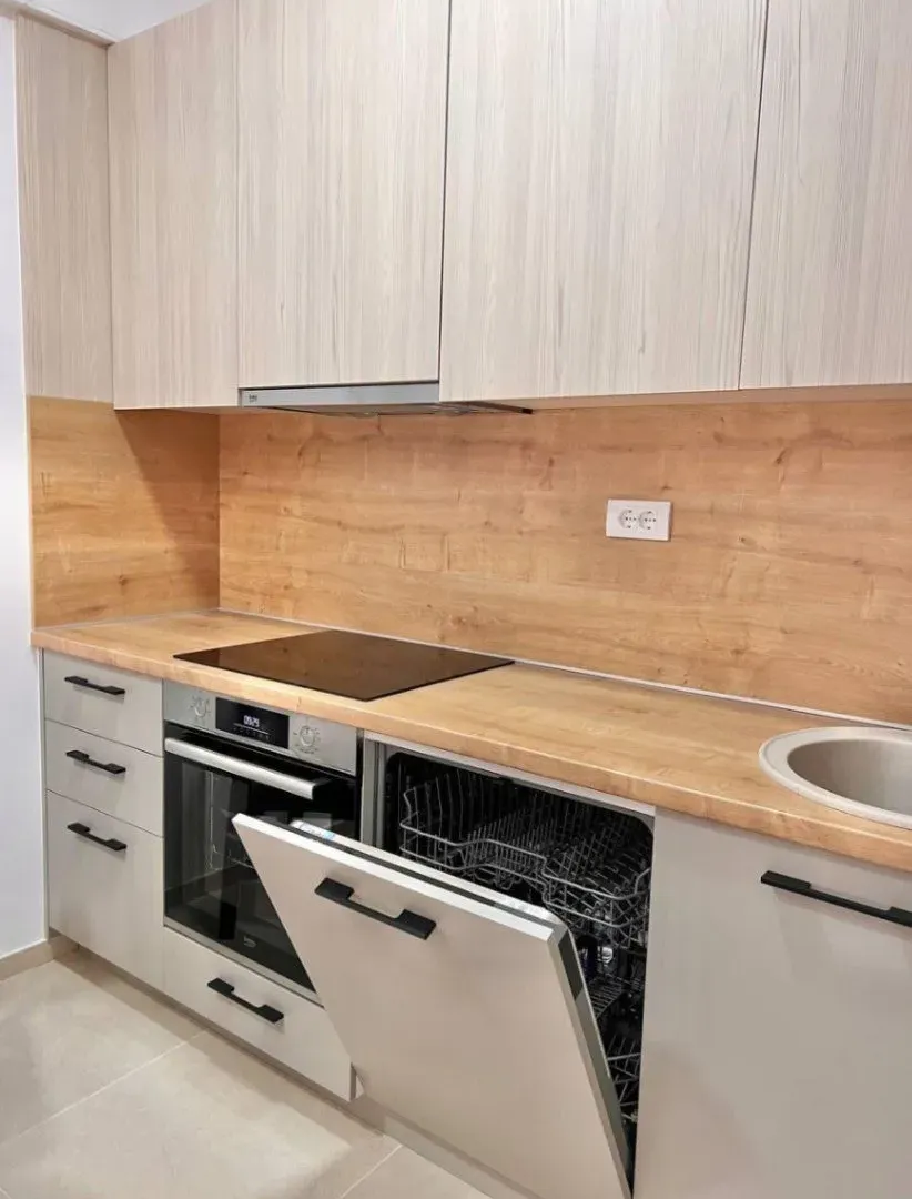 Prodaja, dvosoban stan, 61m², Bečići, Budva
