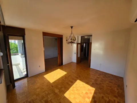 Prodaja, dvosoban stan, 90m², Stari Aerodrom, Podgorica - image 4