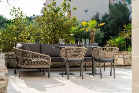 Sale, one bedroom apartment, 56m², Rafailovići, Budva - image 19