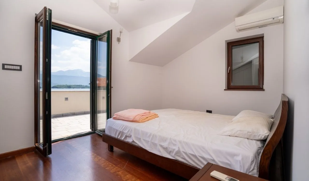 Prodaja, kuća, 121m², Tivat, Crna Gora