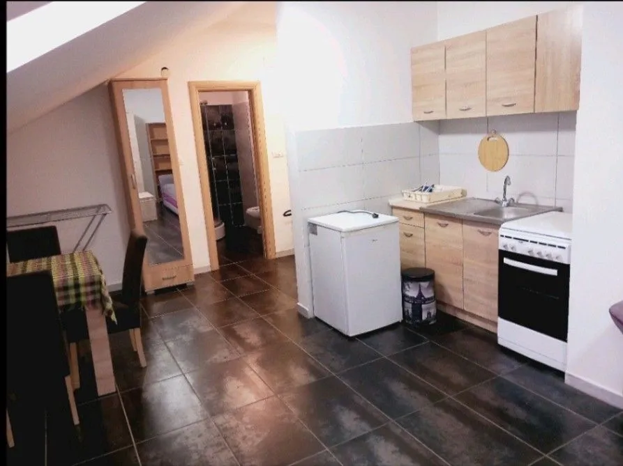 Izdavanje, garsonjera, 32m², Ljubović, Podgorica