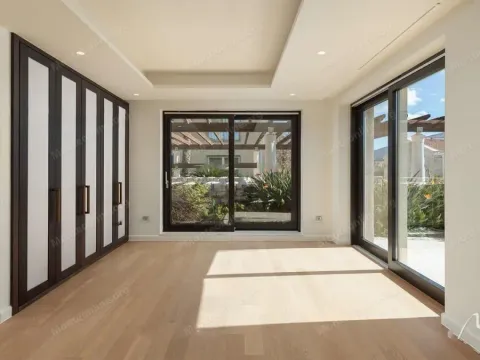 Prodaja, kuća, 287m², Kumbor, Herceg Novi - image 10