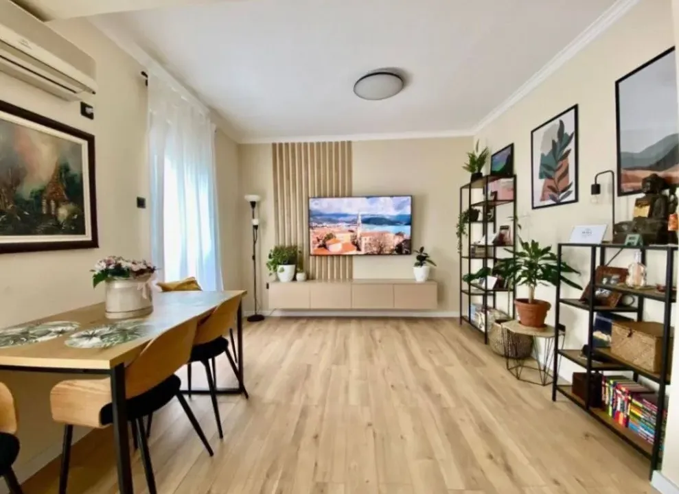 Rent, two bedroom apartment, 57m², Dubovica, Budva