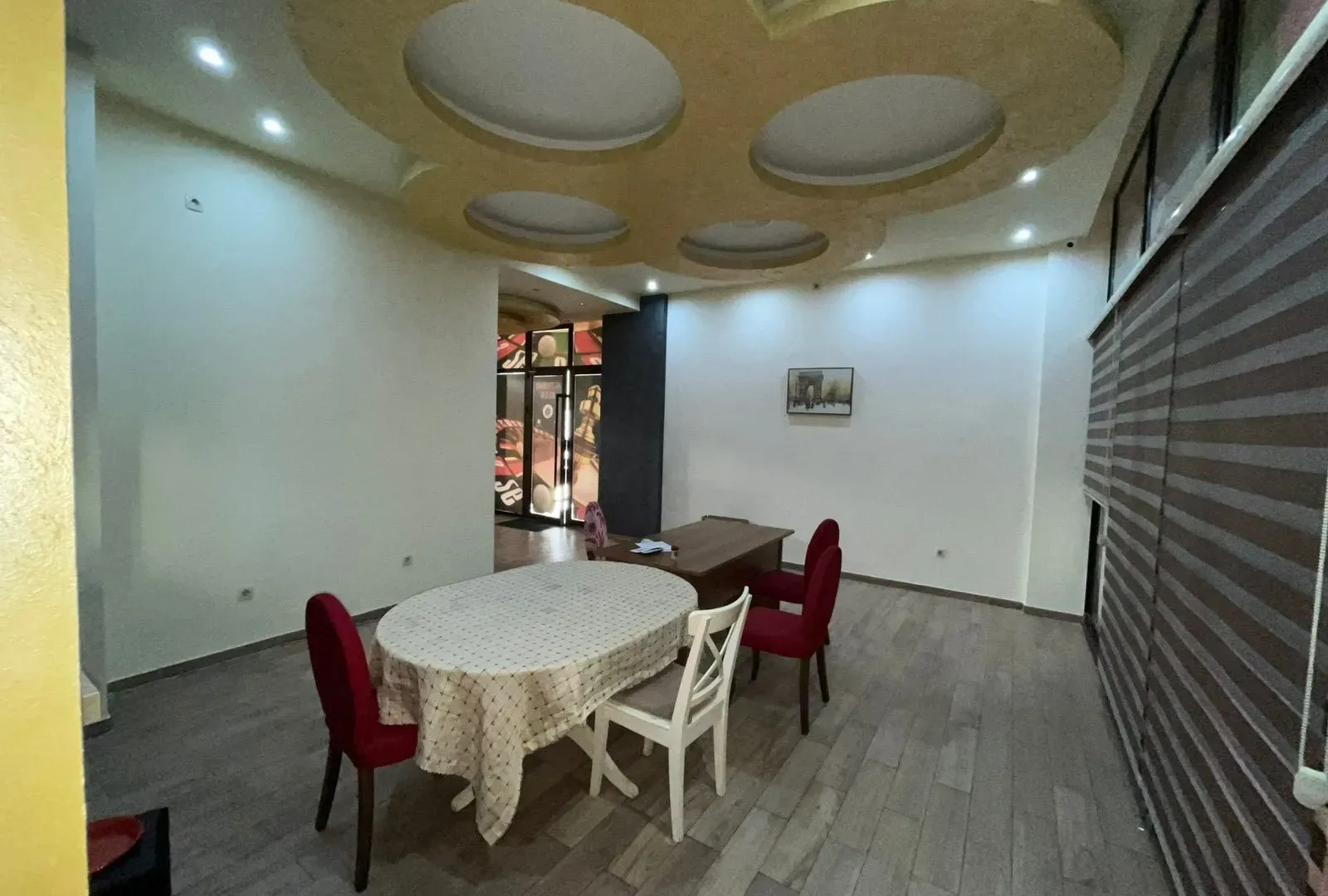 Izdavanje, poslovni prostor, 60m², Preko Morače, Podgorica