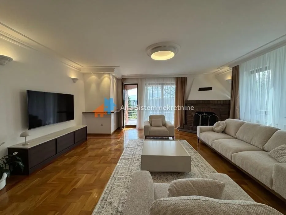 Rent, four bedroom apartment, 163m², Savski Venac, Beograd
