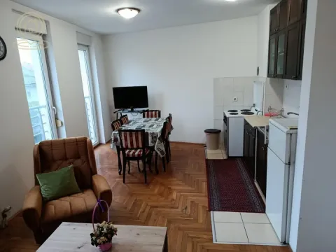 Izdavanje, dvosoban stan, 47m², Podbara, Novi Sad Sve Podlokacije - image 5