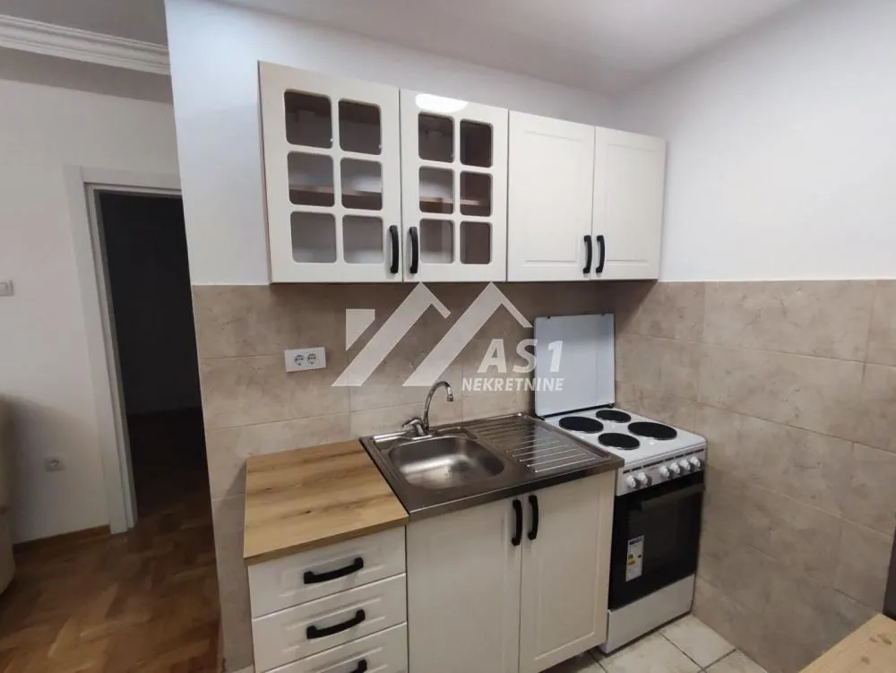 Izdavanje, dvosoban stan, 45m², Podbara, Novi Sad Sve Podlokacije