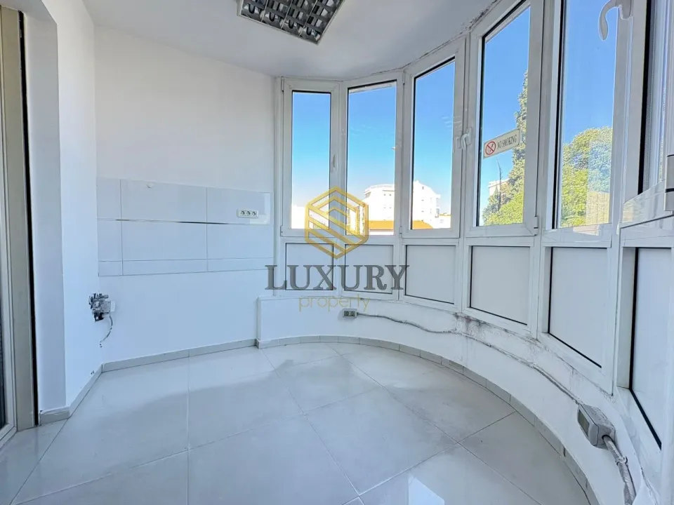 Rent, office space, 42m², Ljubović, Podgorica