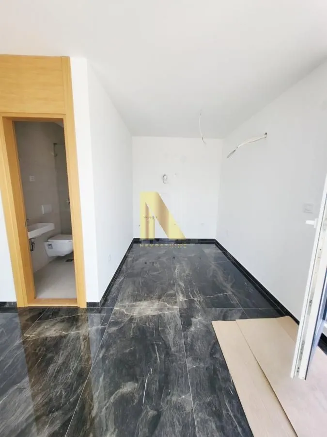 Prodaja, četvorosoban stan, 121m², Podbara, Novi Sad Sve Podlokacije