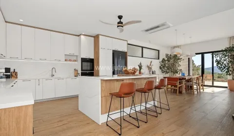 Sale, house, 220m², Kavač, Kotor - image 8