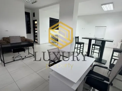 Izdavanje, poslovni prostor, 64m², Zagorič, Podgorica - image 9