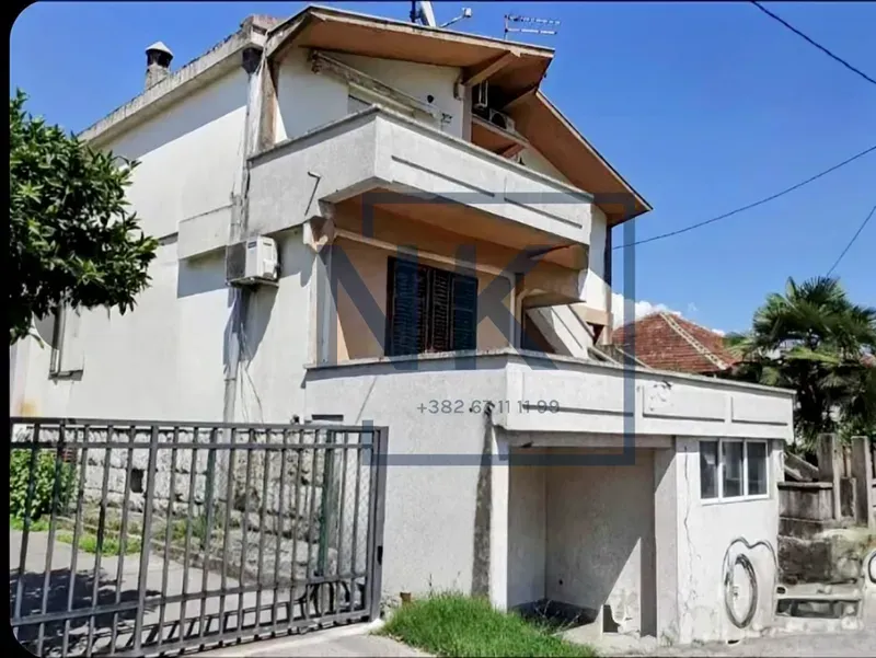 Prodaja, kuća, 266m², Blok 5, Podgorica