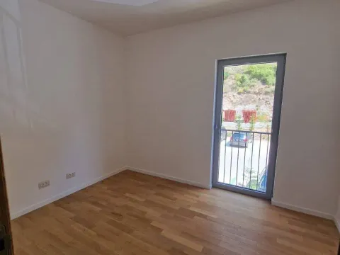 Prodaja, dvosoban stan, 75m², Dobrota, Kotor - image 8