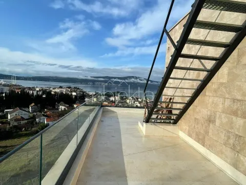 Izdavanje, stan, 159m², Tivat, Crna Gora - image 4