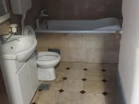 Izdavanje, kuća, 135m², Centar, Novi Sad - image 11