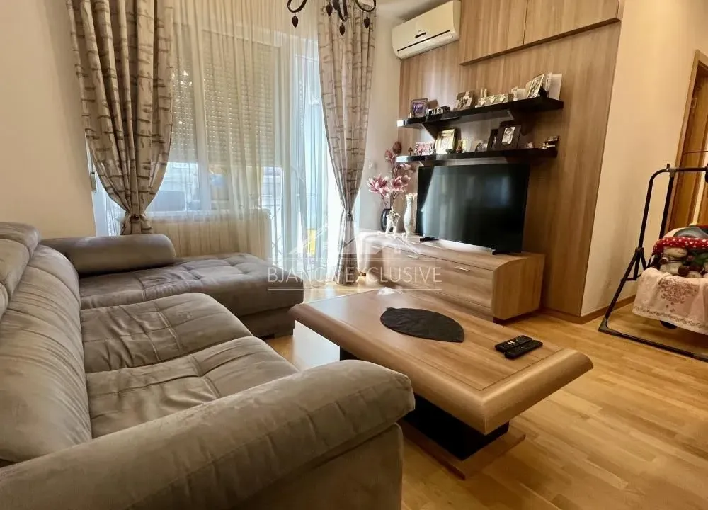 Prodaja, trosoban stan, 60m², Vukov Spomenik, Zvezdara Sve Podlokacije