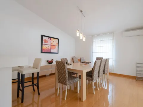 Sale, three bedroom apartment, 222m², Budva, Crna Gora - image 5