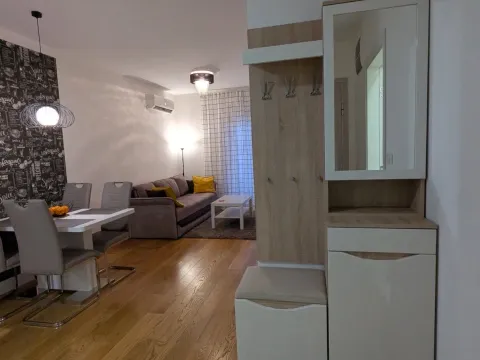 Izdavanje, stan, 40m², Central Point, Podgorica - image 2