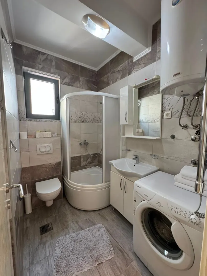 Rent, two bedroom apartment, 86m², Bečići, Budva