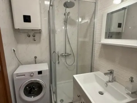 Rent, two bedroom apartment, 54m², Vidikovac, Budva - image 7