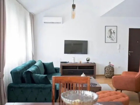 Izdavanje, dvosoban stan, 60m², Zabjelo, Podgorica