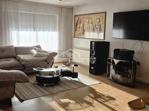 Izdavanje, stan, 200m², Boleč, Grocka - image 2