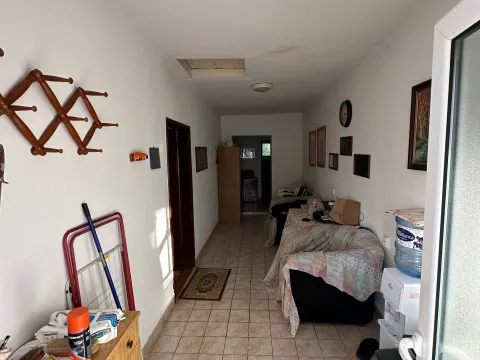 Sale, house, 75m², Pričelje, Podgorica - image 2