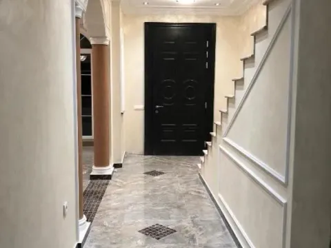 Izdavanje, kuća, 500m², Čukarica, Beograd - image 8