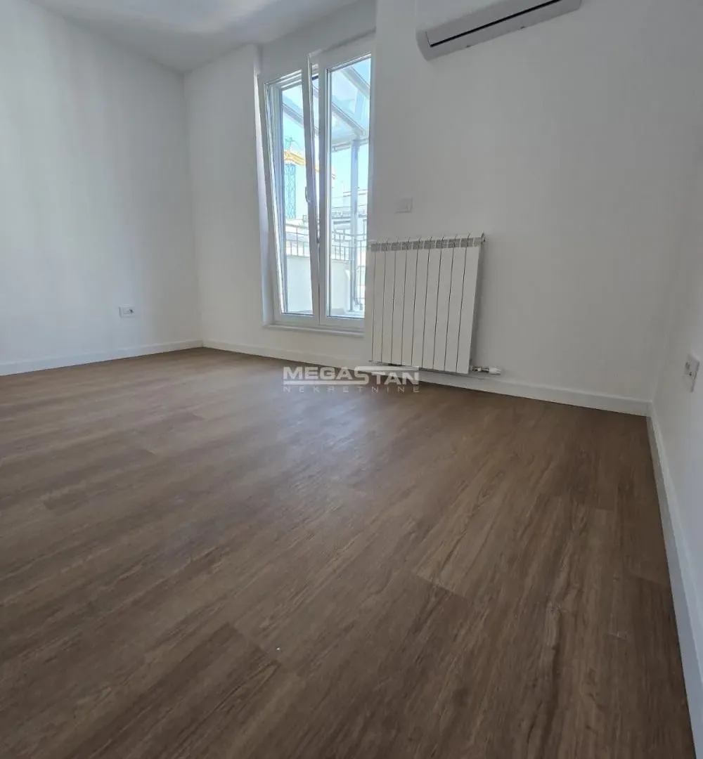 Prodaja, četvorosoban stan, 142m², Šumice, Beograd