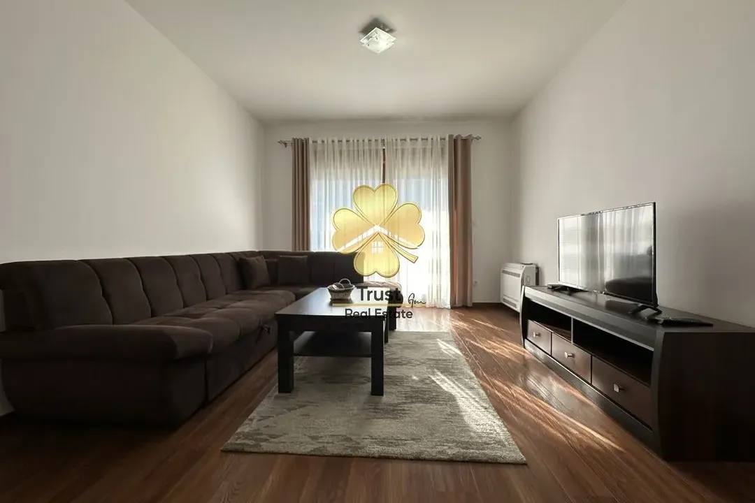 Izdavanje, dvosoban stan, 75m², Master Kvart, Podgorica