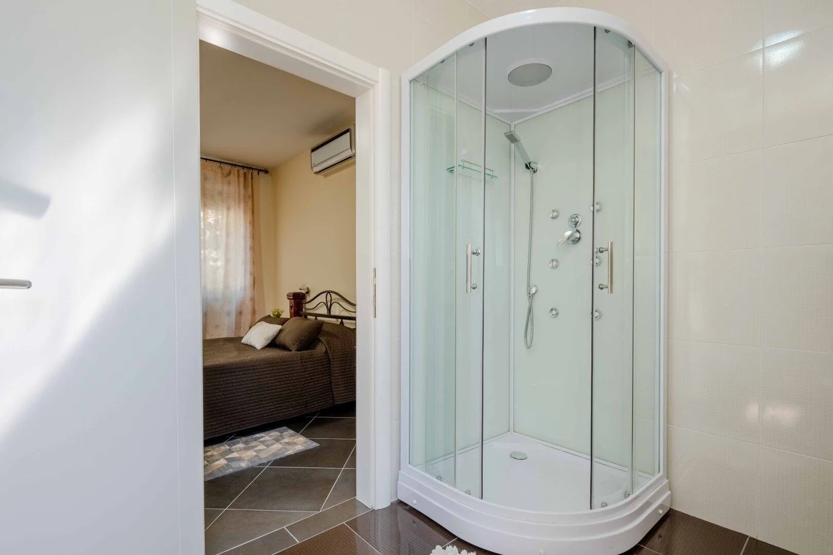 Sale, house, 251m², Katun Reževići, Budva