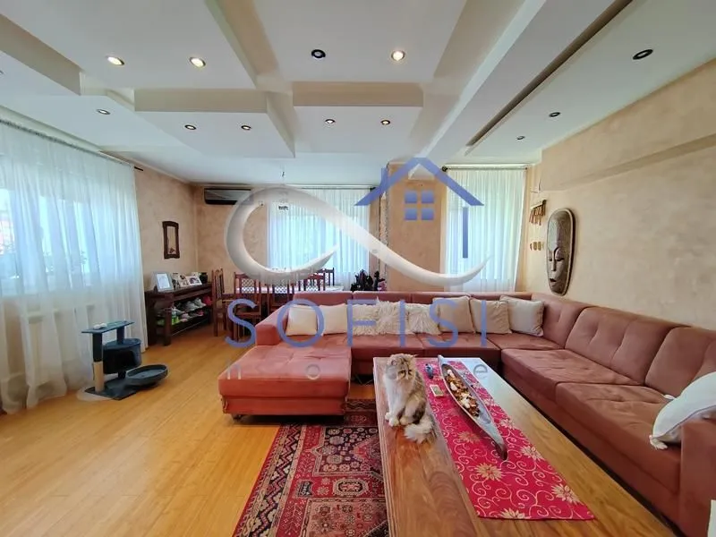 Prodaja, četvorosoban stan, 115m², Grbavica, Novi Sad Sve Podlokacije