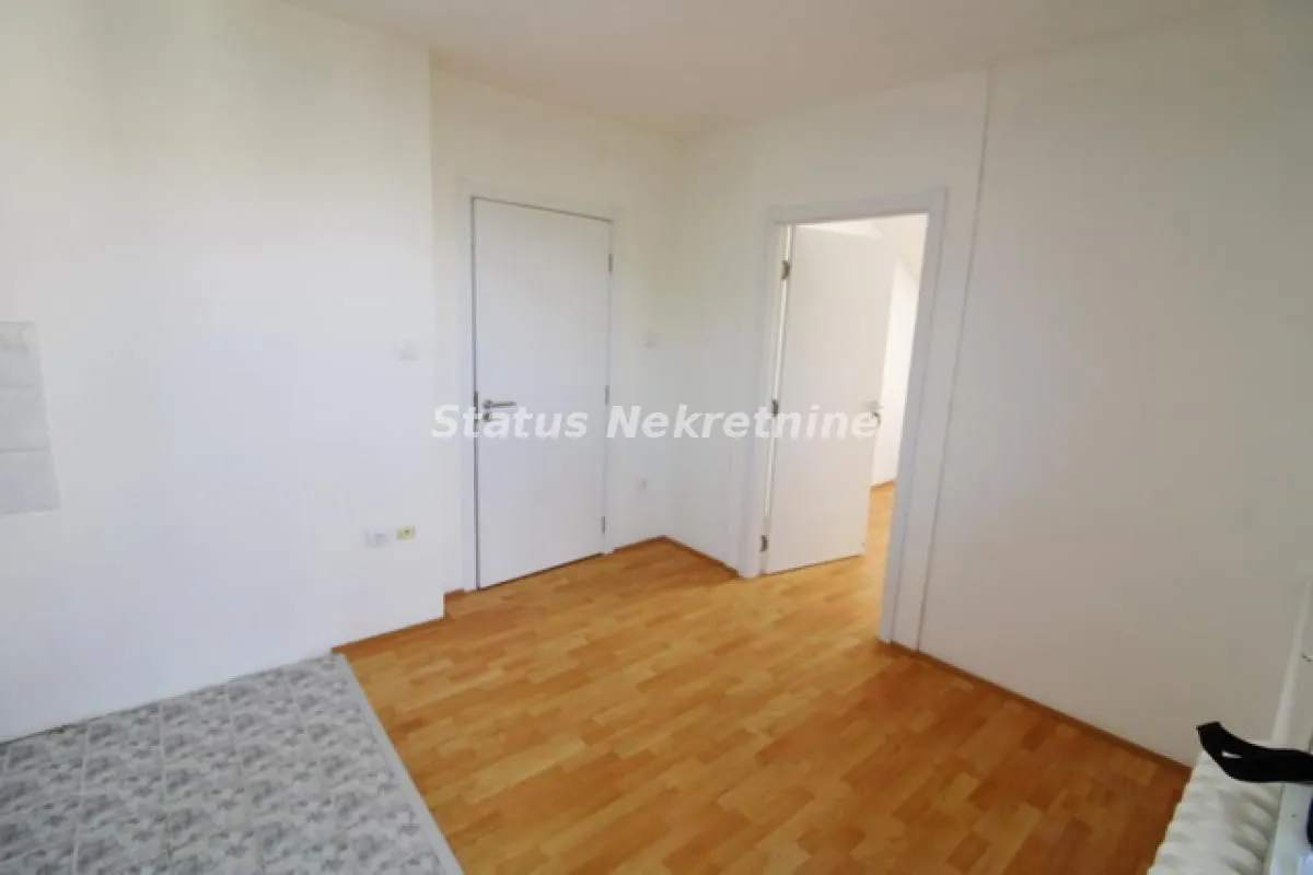 Prodaja, jednosoban stan, 33m², Železnička Stanica, Novi Sad Sve Podlokacije