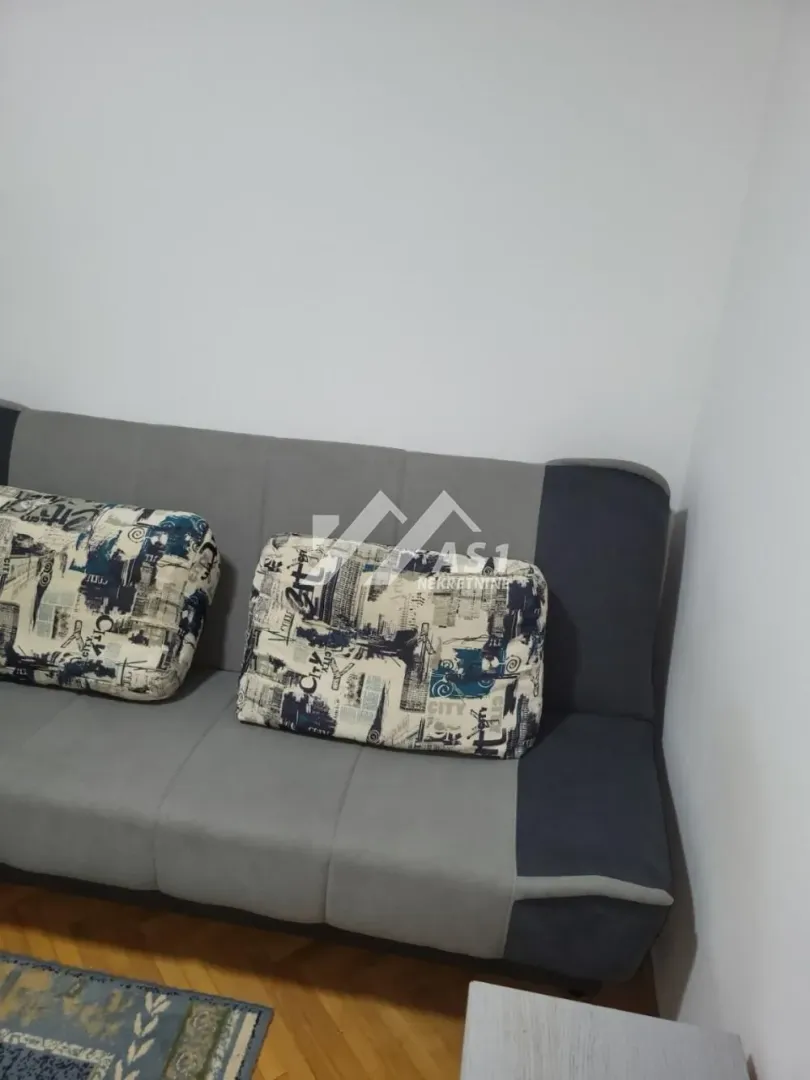 Izdavanje, jednosoban stan, 41m², Adamovićevo Naselje, Novi Sad Sve Podlokacije