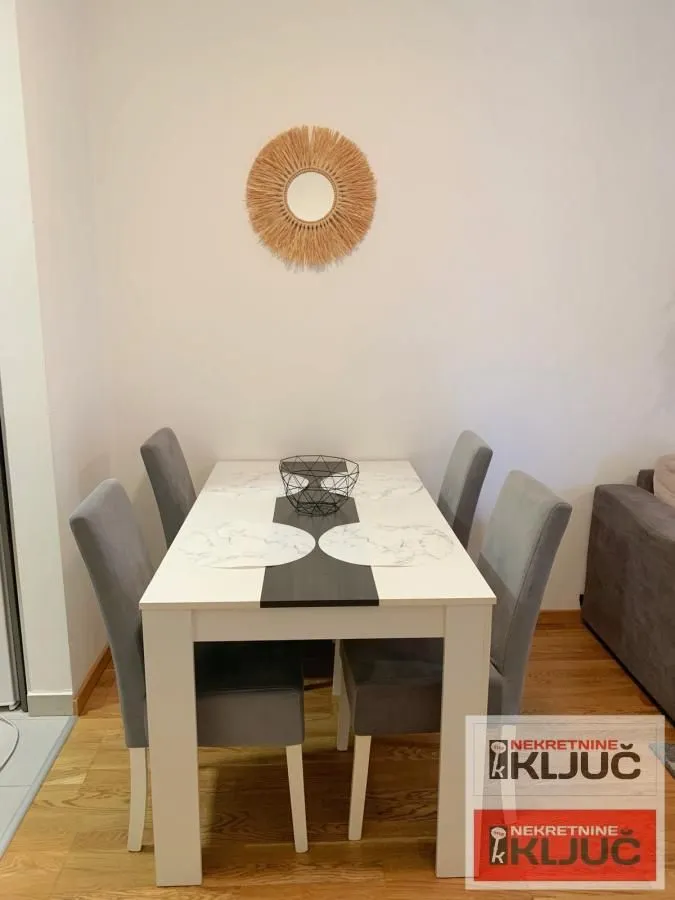Izdavanje, jednosoban stan, 40m², Adamovićevo Naselje, Novi Sad Sve Podlokacije
