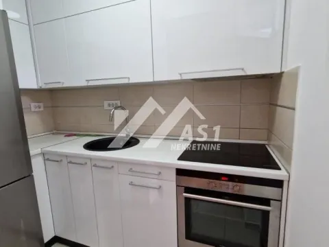 Izdavanje, trosoban stan, 63m², Salajka, Novi Sad Sve Podlokacije - image 4